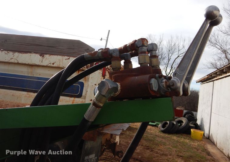 image for item DH3693 John Deere loader