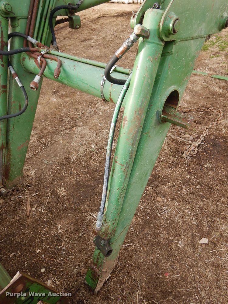 image for item DH3693 John Deere loader