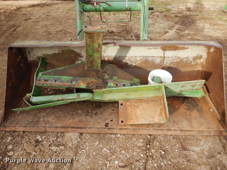 image for item DH3693 John Deere loader