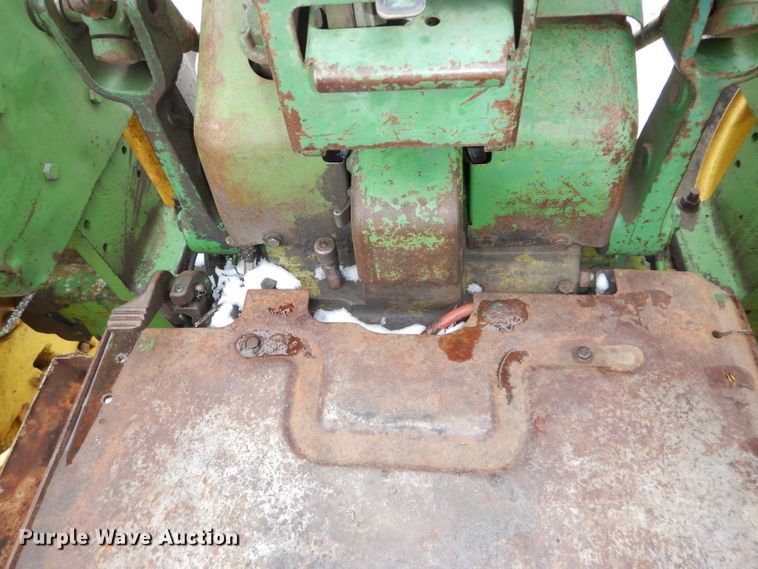 image for item DH4325 1968 John Deere 4020 tractor