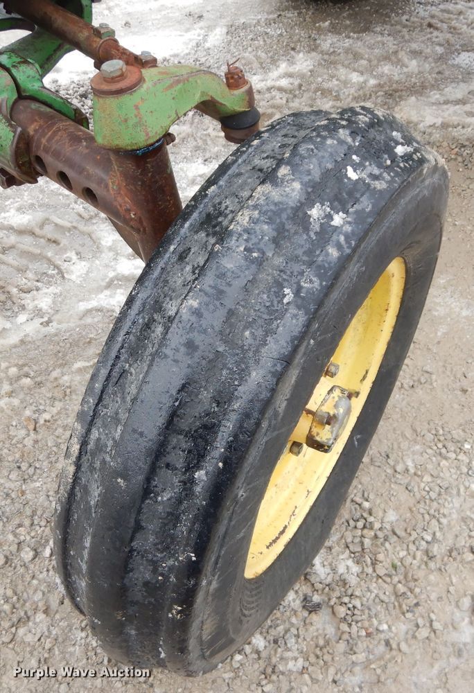 image for item DH4325 1968 John Deere 4020 tractor