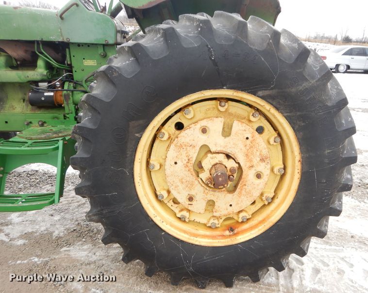 image for item DH4325 1968 John Deere 4020 tractor