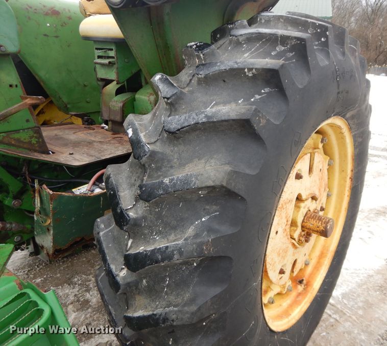 image for item DH4325 1968 John Deere 4020 tractor