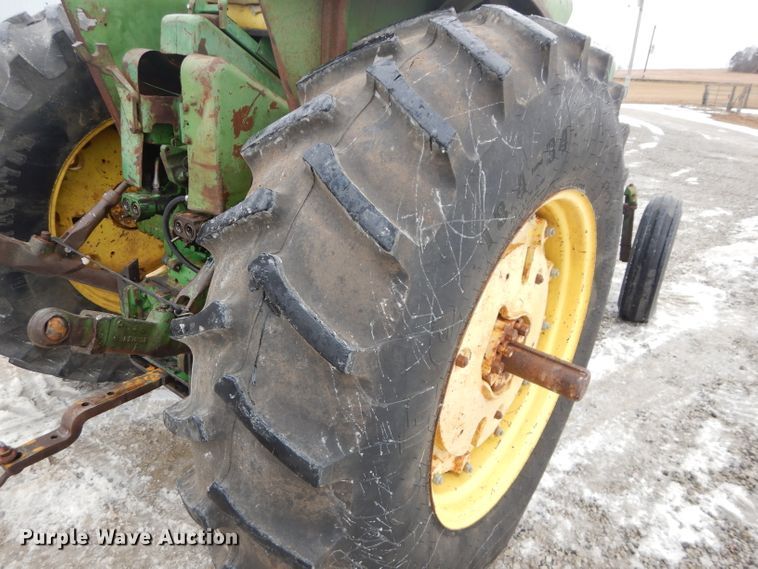 image for item DH4325 1968 John Deere 4020 tractor