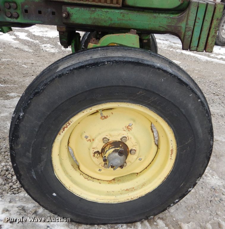 image for item DH4325 1968 John Deere 4020 tractor