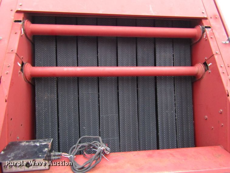 image for item DH8406 1990 Case IH 8460 round baler