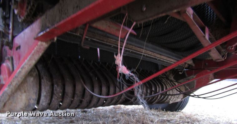 image for item DH8406 1990 Case IH 8460 round baler
