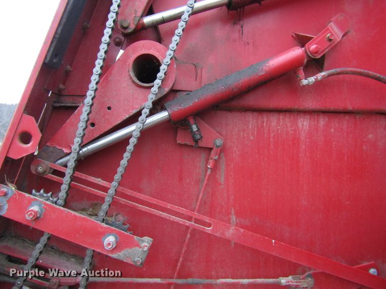 image for item DH8406 1990 Case IH 8460 round baler