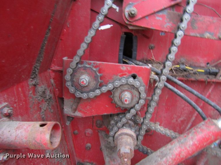 image for item DH8406 1990 Case IH 8460 round baler