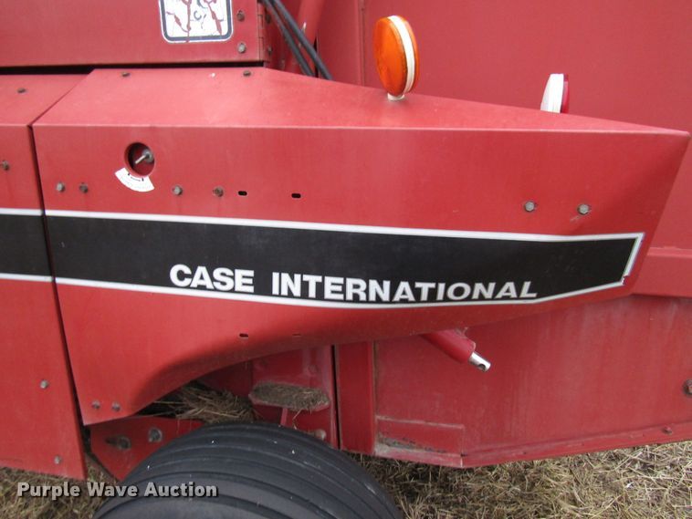 image for item DH8406 1990 Case IH 8460 round baler
