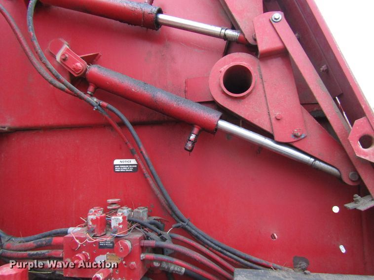 image for item DH8406 1990 Case IH 8460 round baler