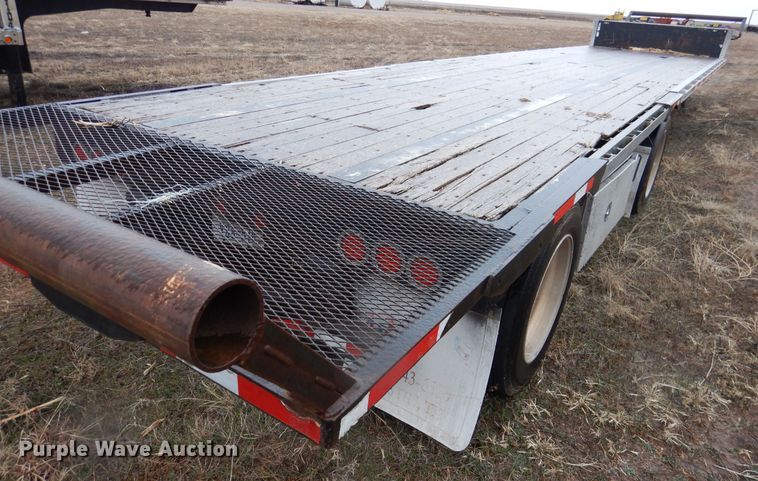 image for item DI0001 2005 Transcraft TL-2100 drop deck trailer