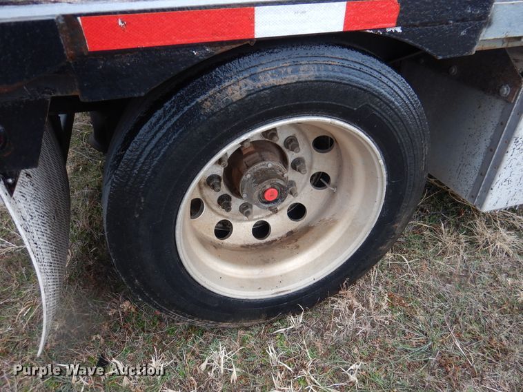 image for item DI0001 2005 Transcraft TL-2100 drop deck trailer