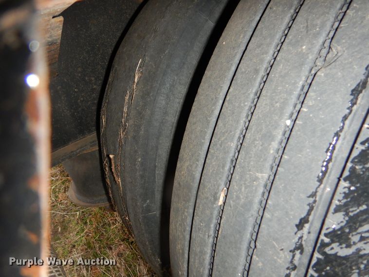 image for item DI0001 2005 Transcraft TL-2100 drop deck trailer