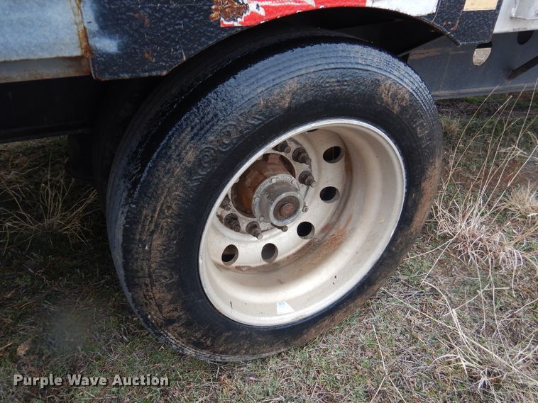 image for item DI0001 2005 Transcraft TL-2100 drop deck trailer