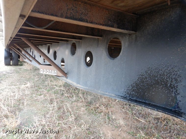 image for item DI0002 2005 Doonan 482VBNI4 drop deck trailer