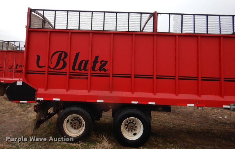image for item DI0003 2014 Blatz 0311213021 live bottom silage trailer