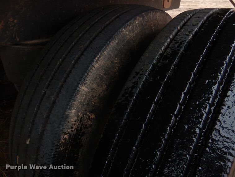 image for item DI0004 2014 Blatz 36B324BNR214TG live bottom silage trailer