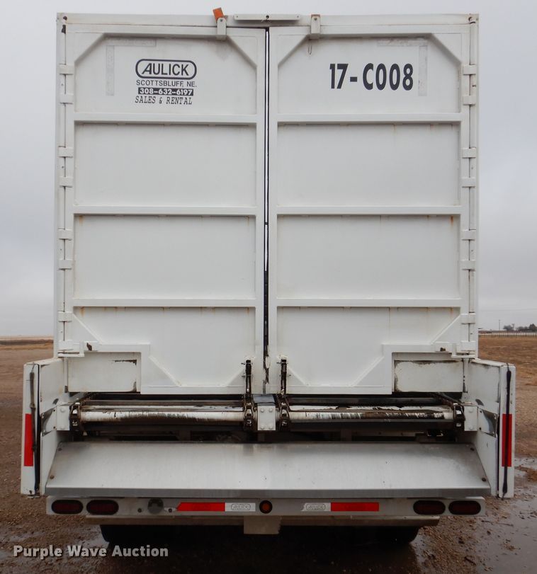 image for item DI0007 2017 Aulick 38672 live bottom silage trailer