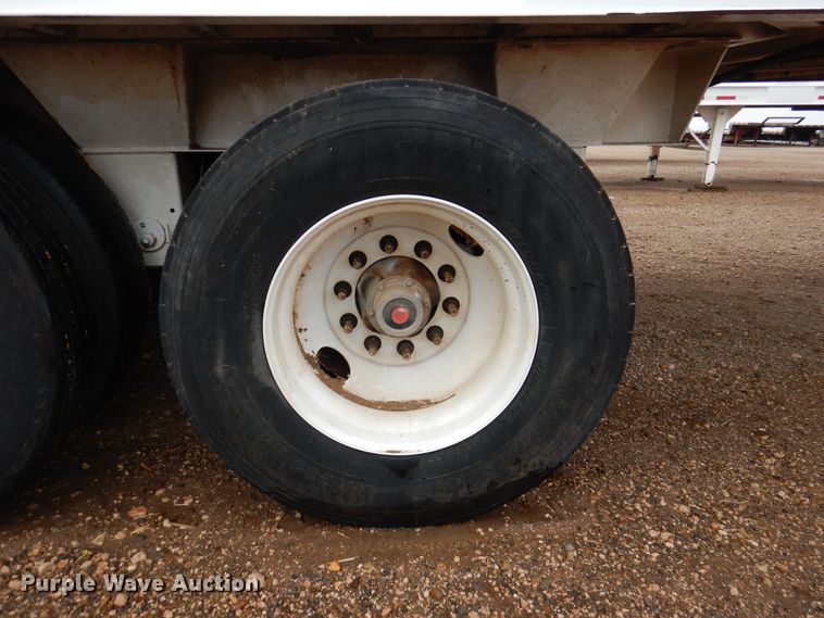 image for item DI0007 2017 Aulick 38672 live bottom silage trailer