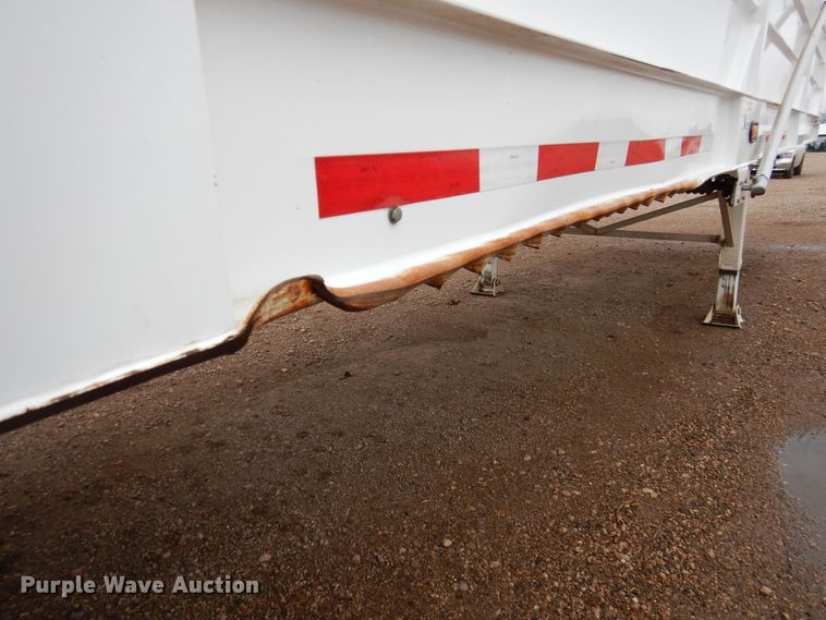 image for item DI0007 2017 Aulick 38672 live bottom silage trailer