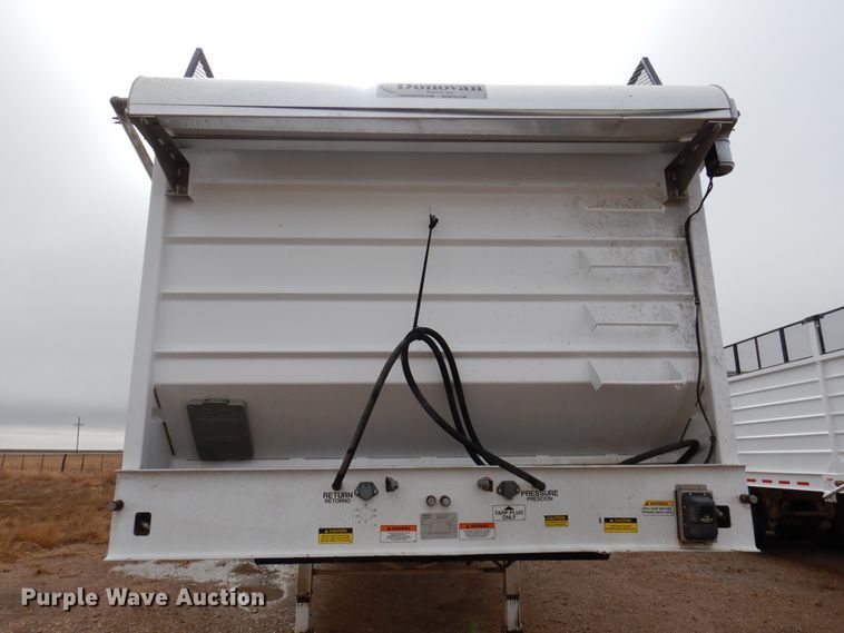 image for item DI0007 2017 Aulick 38672 live bottom silage trailer