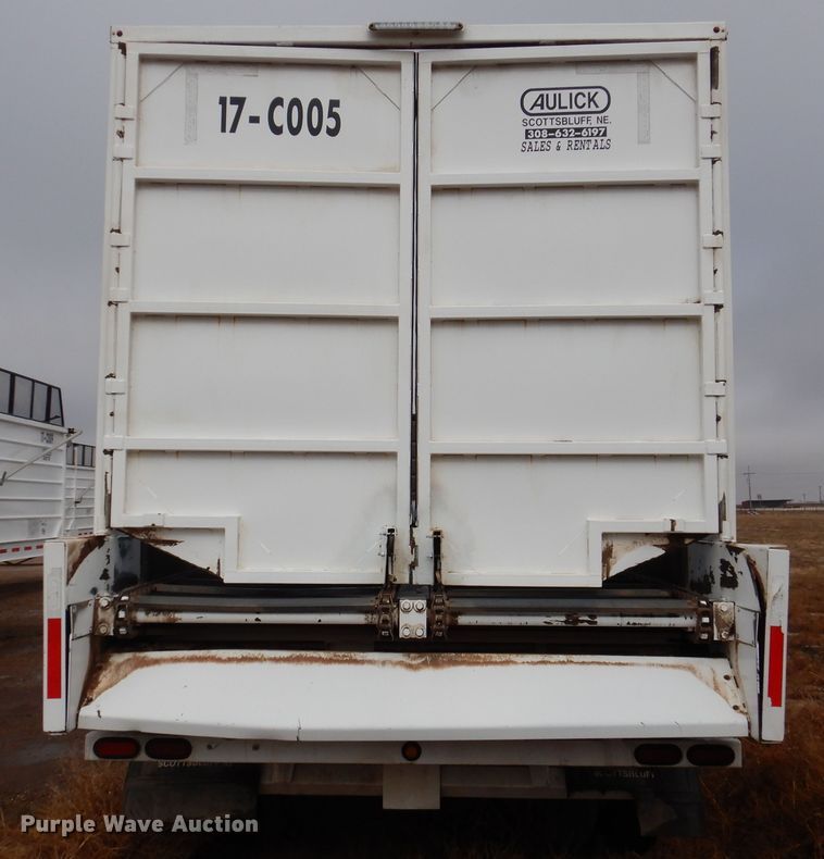 image for item DI0008 2017 Aulick 38572 live bottom silage trailer