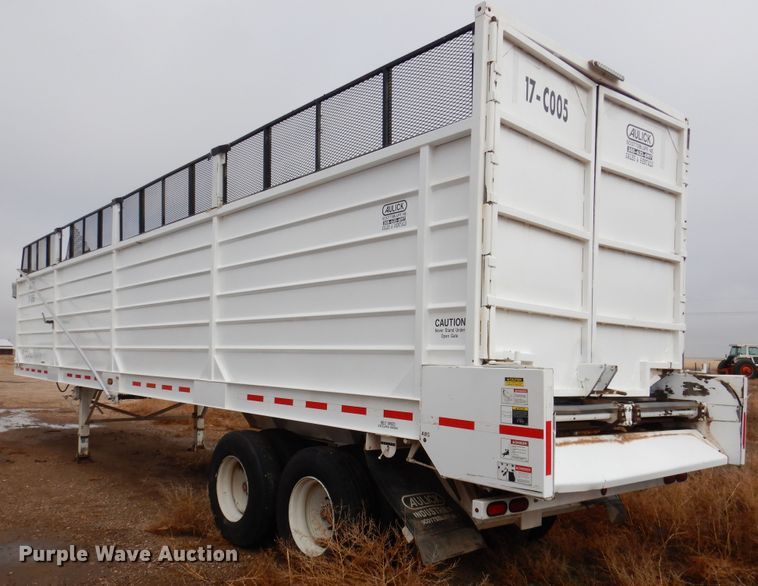 image for item DI0008 2017 Aulick 38572 live bottom silage trailer