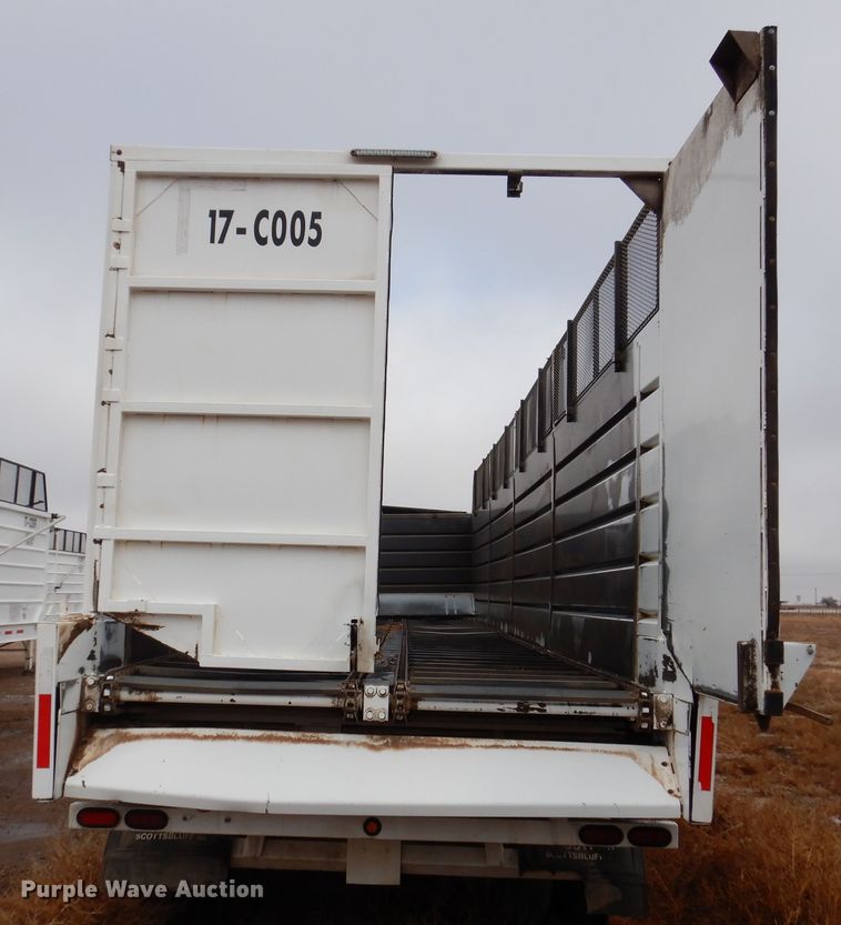 image for item DI0008 2017 Aulick 38572 live bottom silage trailer