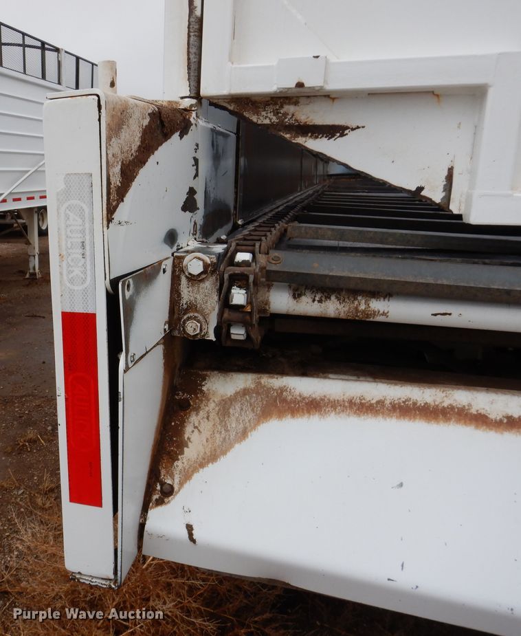 image for item DI0008 2017 Aulick 38572 live bottom silage trailer