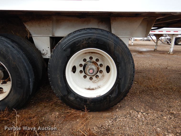 image for item DI0008 2017 Aulick 38572 live bottom silage trailer