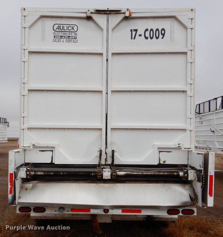 image for item DI0009 2017 Aulick 38672 live bottom silage trailer