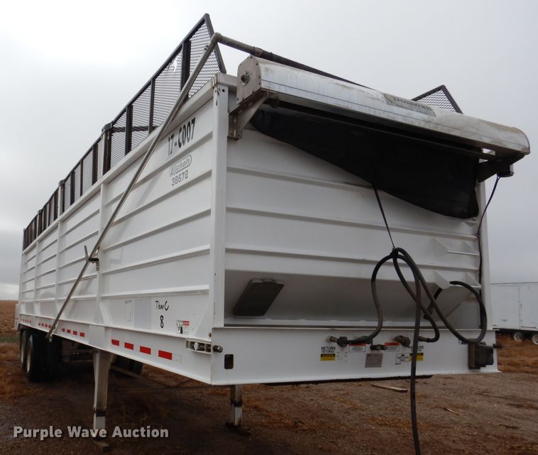 image for item DI0010 2017 Aulick 38672 live bottom silage trailer