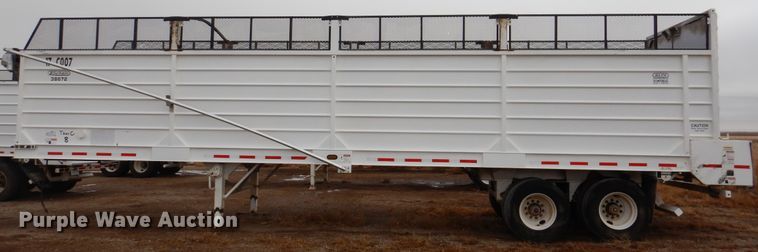 image for item DI0010 2017 Aulick 38672 live bottom silage trailer