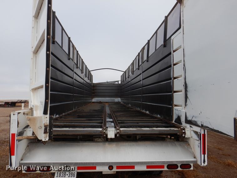 image for item DI0010 2017 Aulick 38672 live bottom silage trailer