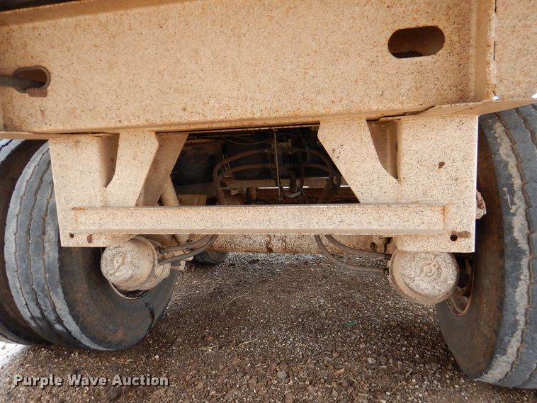image for item DI0011 2017 Aulick 38672 live bottom silage trailer