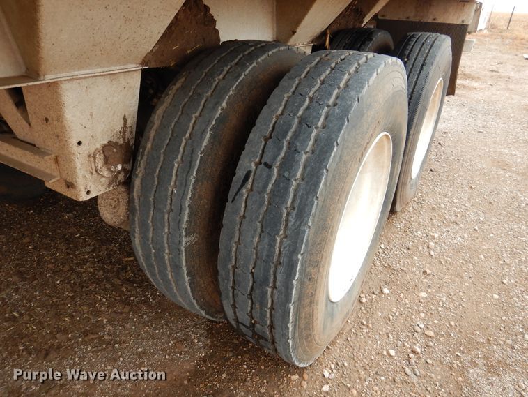 image for item DI0011 2017 Aulick 38672 live bottom silage trailer