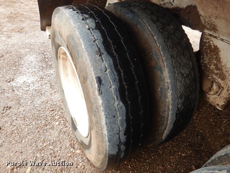 image for item DI0011 2017 Aulick 38672 live bottom silage trailer