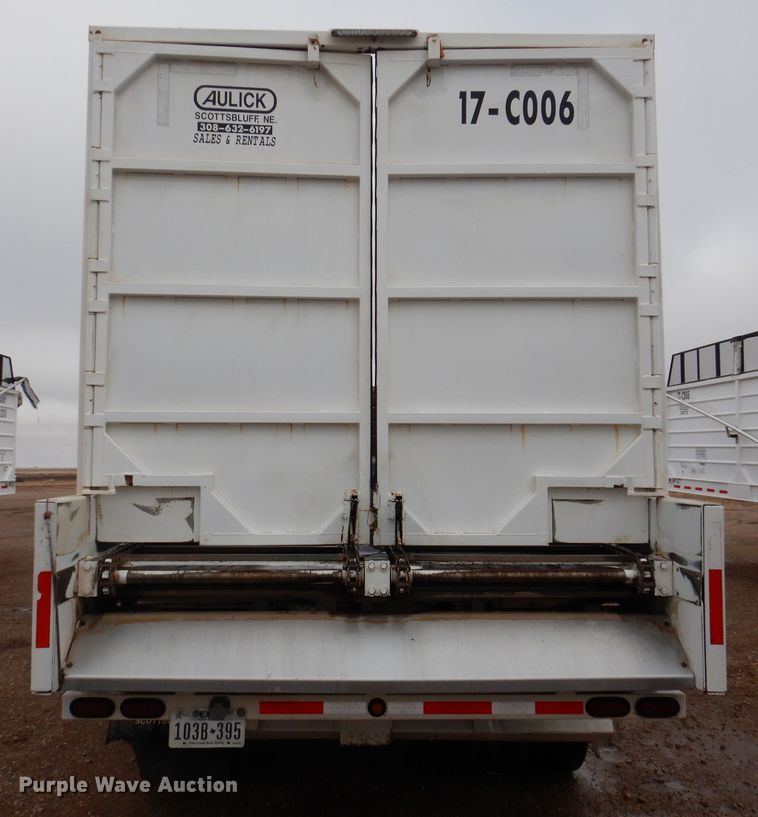 image for item DI0012 2017 Aulick 38672 live bottom silage trailer