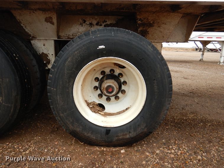 image for item DI0012 2017 Aulick 38672 live bottom silage trailer