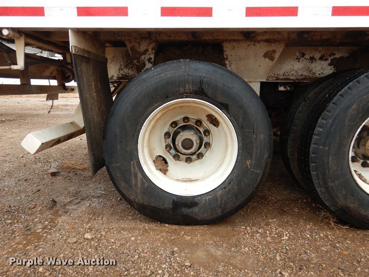 image for item DI0012 2017 Aulick 38672 live bottom silage trailer