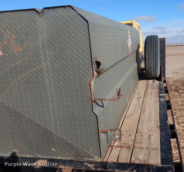 image for item DI0013 2000 Utility trailer