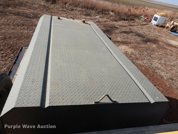 image for item DI0014 2000 Utility trailer