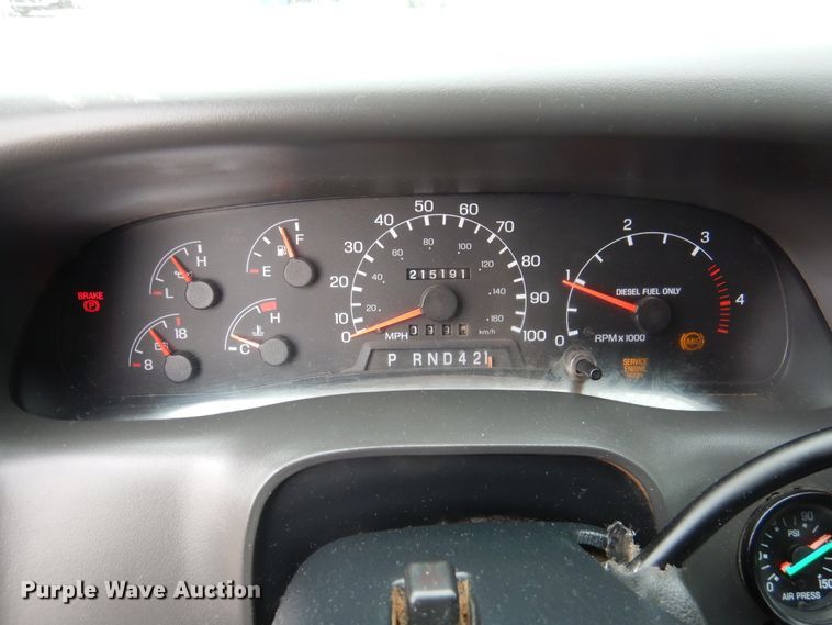 image for item DI0015 2006 Ford F650 Super Duty service truck with crane