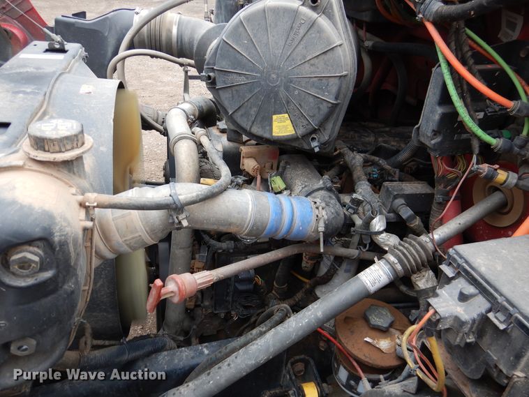 image for item DI0015 2006 Ford F650 Super Duty service truck with crane