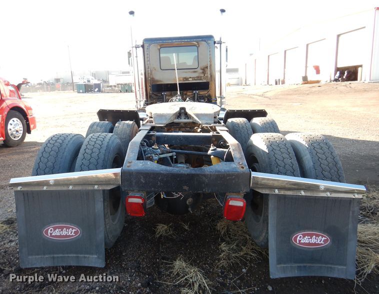 image for item DI0016 1996 Peterbilt 379 semi truck