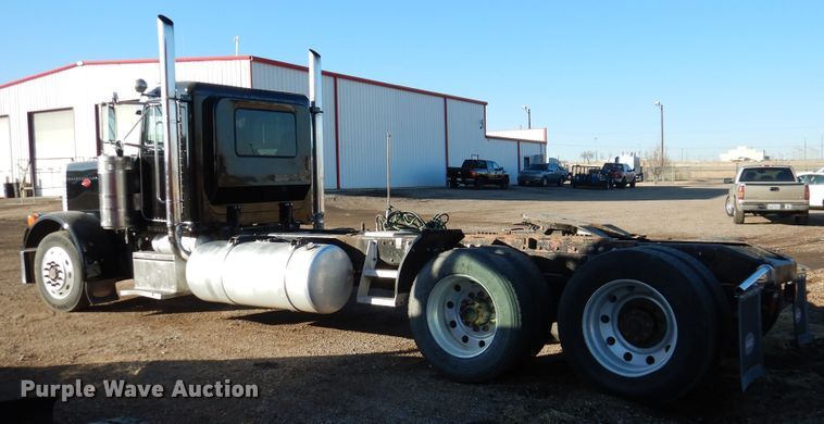 image for item DI0016 1996 Peterbilt 379 semi truck