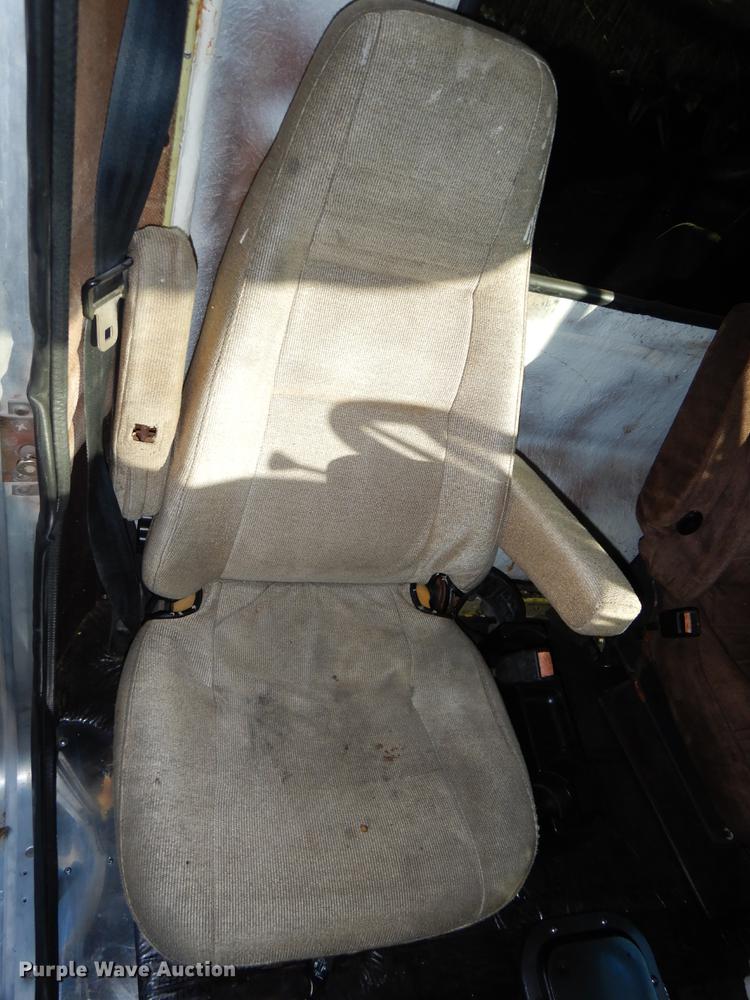 image for item DI0016 1996 Peterbilt 379 semi truck