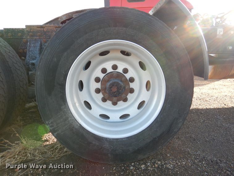 image for item DI0016 1996 Peterbilt 379 semi truck