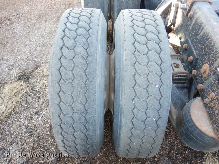 image for item DI0016 1996 Peterbilt 379 semi truck